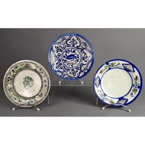 Collection Of Persian Glazed Ceramic Plates - Islamic Art - 18th Century 
