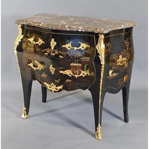 Louis XV Style Chest Of Drawers In Chinese Lacquer
