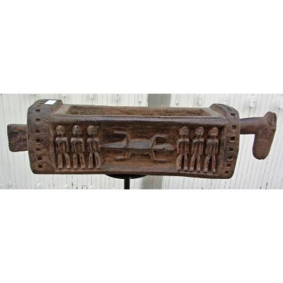 Ritual Trough With A Horse's Head Carved With A Decor Of Crocodiles And Mali-dogon Characters