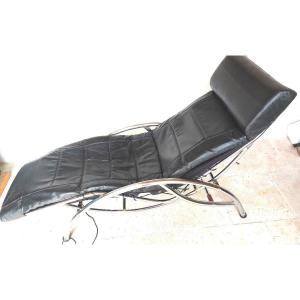 Vintage Lounge Chair