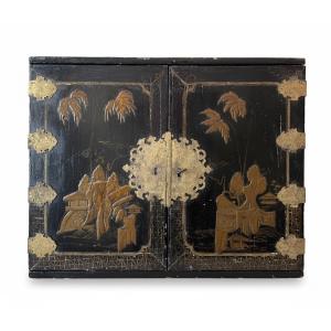 Small 18th Century English Cabinet With Chinese Décor