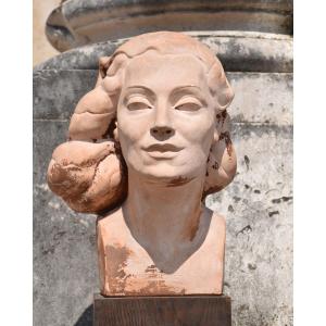 Fabienne Bérengier (marseille, 1900-1975), Bust Of A Woman (circa 1940)