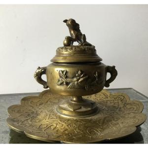 Inkwell Au Chien De Fo In Gilt Bronze, Circa 1900