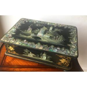 Important Sewing Box In Blackened Wood And Mother-of-pearl