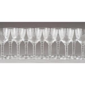 Set Of 11 Cut And Engraved Crystal Glasses, 19th Century