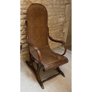 Relaxing Armchair In Curved Wood With Caned Seat, Circa 1900, Attr In Thonet
