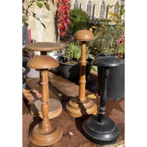 The 4 Turned And Patinated Wooden Hat Racks