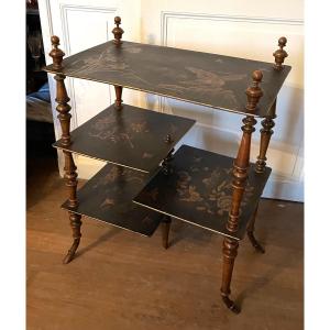 Flying Table With Lacquered Tops