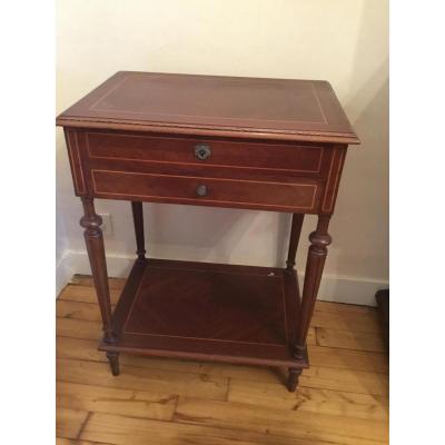 Worker In Veneer Wood And Golden Net