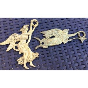 The Two Fames In Gilt Bronze, Furnishing Bronze