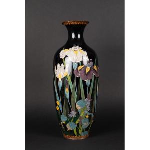 Vase With Iris, Cloisonné, Japan, Meiji Era (1868-1912).
