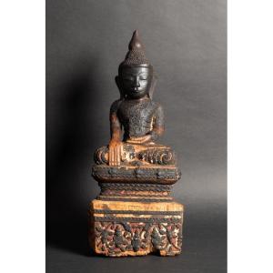 Shan Buddha, Burma, 17th-18th Century. Polychrome Wood.