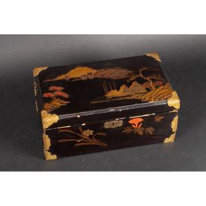Tebako Box With Landscape, Lacquer, Japan, Edo/meij Period, 19th Century.