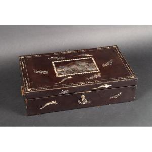 Travel Writing Case, Lacquer, Mother-of-pearl, Japan, Nagasaki, Edo Period, 19th Century.