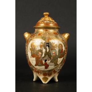 Incense Burner With Figures, Signed, Satsuma, Japan, Meiji Period (1868-1912). 