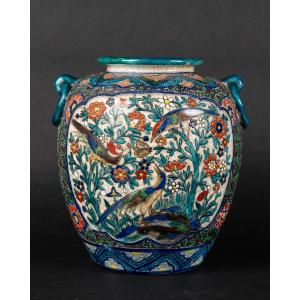 Iznik Style Vase, Signed, Japan, Meiji Period (1868-1912).  