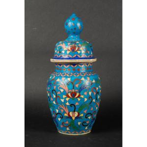 Vase With Lid, Signed, Totai Shippo, Japan, Meiji Period (1868-1912). 