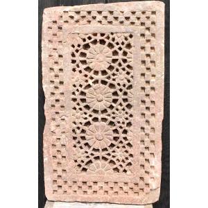 Set Of Three Carved Red Sandstone Stones. Mughal Empire, India, Rajasthan, 17th-18th Century 