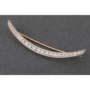 Old Croissant Brooch In Gold And Diamonds