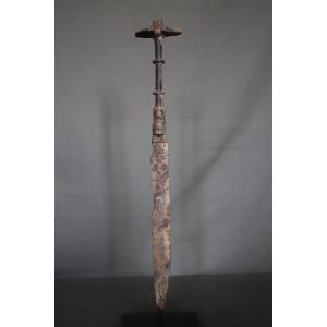 Iron Sword Known As "masks" - Luristan (louristan), 1100-700 Bc