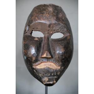Anthropomorphic Mask With Prominent Cheekbones - Nepal, Gurung, Annapurna Region