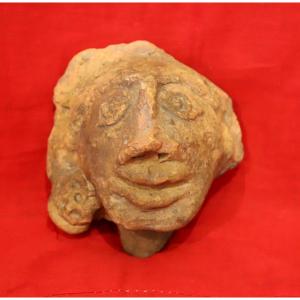 Terracotta Head Of A Woman Or Goddess - India, Gupta Period, 4th-6th Century 