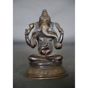 Antique Bronze Statuette Of Seated Ganesh - India, 20th Century