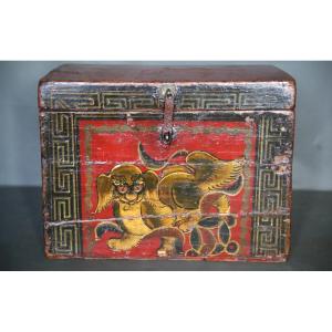 Tibetan Wooden Chest - Tibet, Early 20th Century Or Earlier