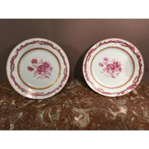 Pair Of Chinese Porcelain Plates From The 18th Century