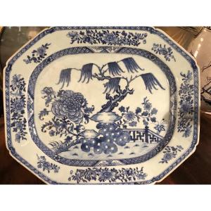 Large White-blue Chinese Porcelain Dish, 18th Century Qianlong 
