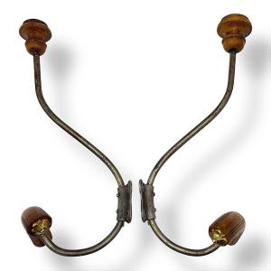 Pair Of Wooden And Brass Coat Hooks - Belle époque, Circa 1900