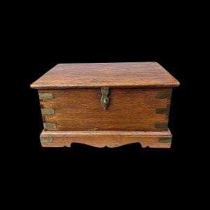 Naval Officer's Box In Walnut And Brass - Late 18th Century - Restoration Period