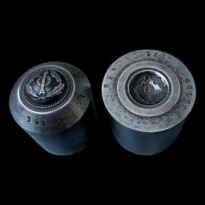Pair Of Steel Militaria Dies - 19th Century - Artillery Or Engineering Uniform Button
