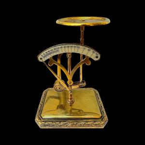 Gilt Brass Desk Scale/letter Scale - Late 19th Century, Napoleon III Era, With Laurel Wreath Decoration
