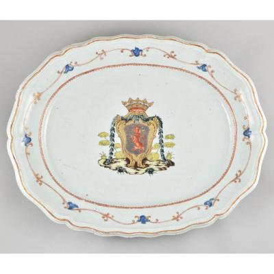 A Very Large Chinese Dish With The Coat-of-arms Of Count Gustav Tessin. China. Qianlong Period