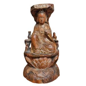 Guanyin Wood Sculpture, Qing Dynasty, Late 19th Century
