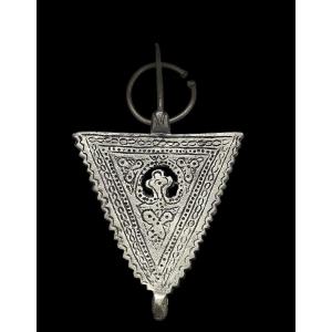 Fibula From Morocco, Southern Morocco (skoura – Dadès – Ouarzazate), Late 19th – Early 20th Century.