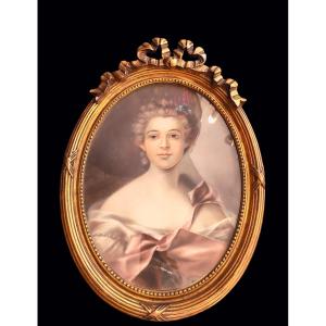Pastel Depicting A Young Girl, Giltwood Frame, Beautiful Patina, Louis XVI-18th Century Style