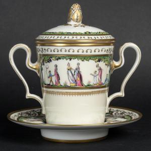 Covered Shaker "raynaud Limoges: Walk To The Royal Palace"