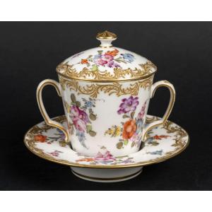 19th Century "trembleurum Couvert" Cup With Polychrome Flowers