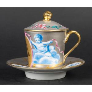 19th Century Porcelain Trembleuse Putti Cup