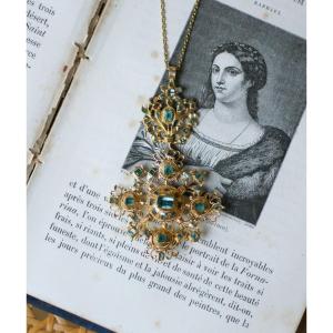 Antique 18th Century Iberian Cross In Yellow Gold And Emeralds