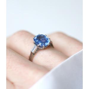 Art Deco Ring With No Heat Ceylon Sapphire 3.50 Cts And Diamonds On Platinum