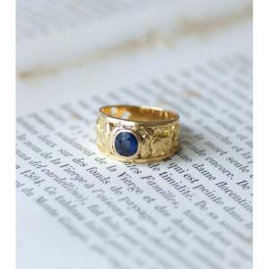 Victorian Band Ring With Sapphire On Yellow Gold