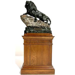 Large Bronze By Thomas François Cartier (1879-1936): Roaring Lion On A Rock