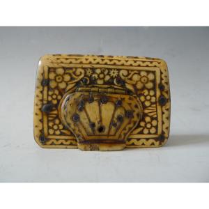 Snuffbox