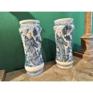 Naples Pair Of Albarellos In Faience Decorated With Saint Francis Of Assisi Receiving The Stigmata 18th Century