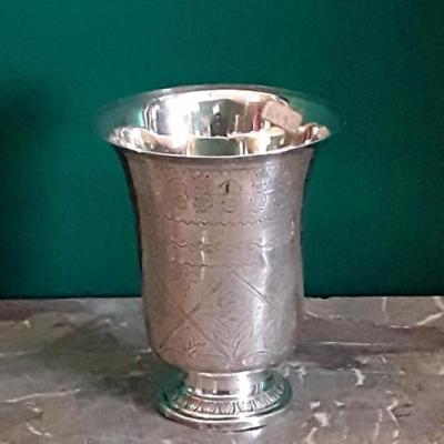 Timbale Engraved Silver Floral Decoration In Diamonds, Piedouche To Ray Of Heart