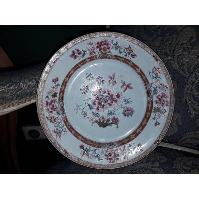 Chine Plat En Porcelaine Polychrome De La Compagnie Des Indes 18e Siècle