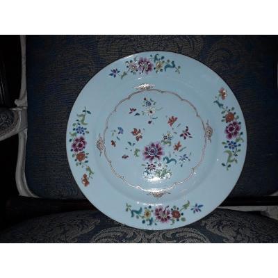 Chine Compagnie Des Indes   époque 18e Siècle  Plat à Décor  Polychrome  Et Or De Fleurs